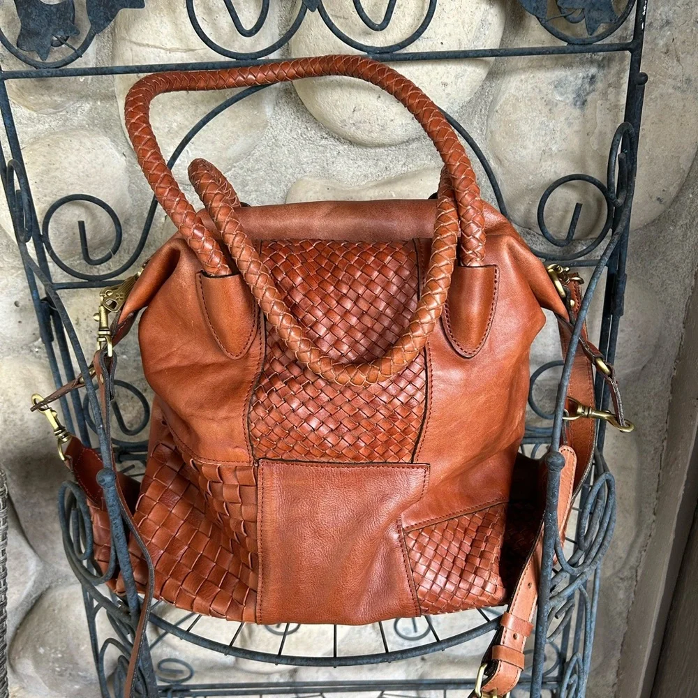 Patricia Nash Crossbody purse. - Picture 5 of 10